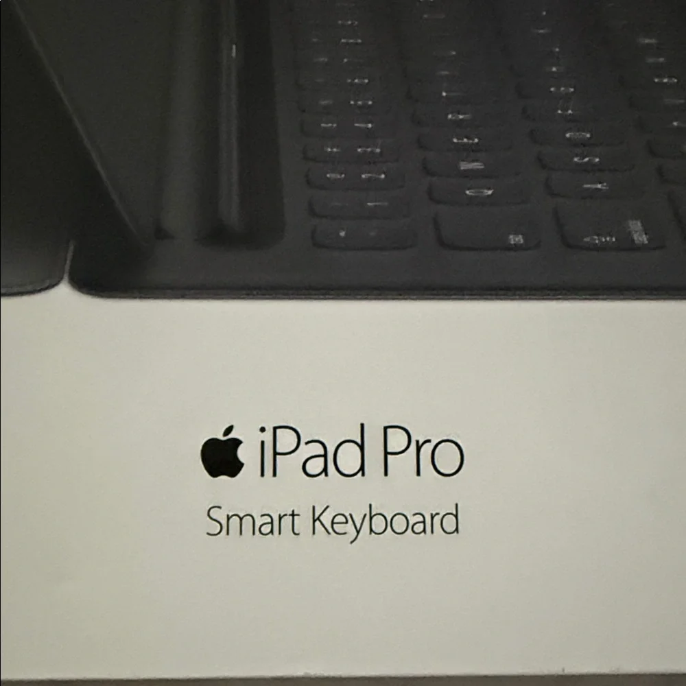 Apple iPad Pro Smart Keyboard - Dark Gray